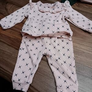 Outfit for a 6/9 month girl